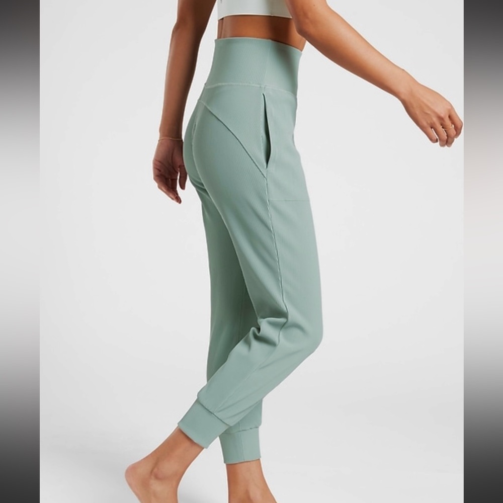 Athleta Salutation Rib Jogger